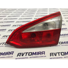 Фонарь задний внутренний правый Ford Focus 3 Wagon 2011-2014 BM5113A602BB